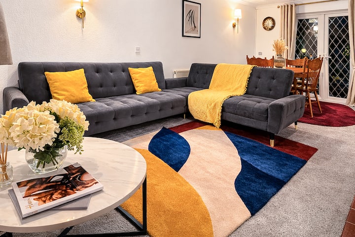 Bromley Cottage W/private Drive - Bromley