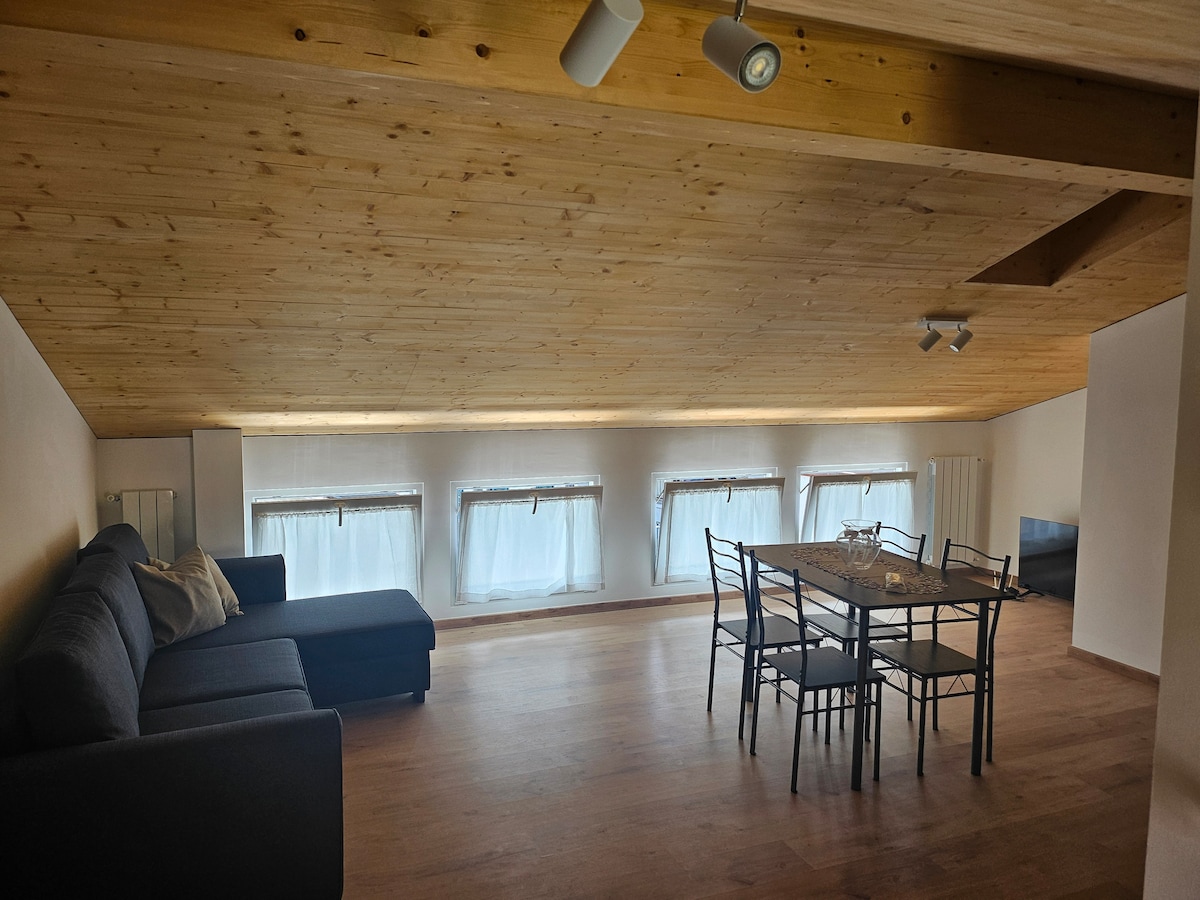 Top Airbnb: EsseBi Penthouse, Giubiasco center in Bellinzona
