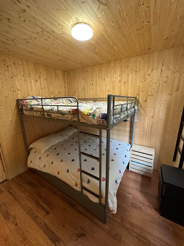 غرفة النوم 2