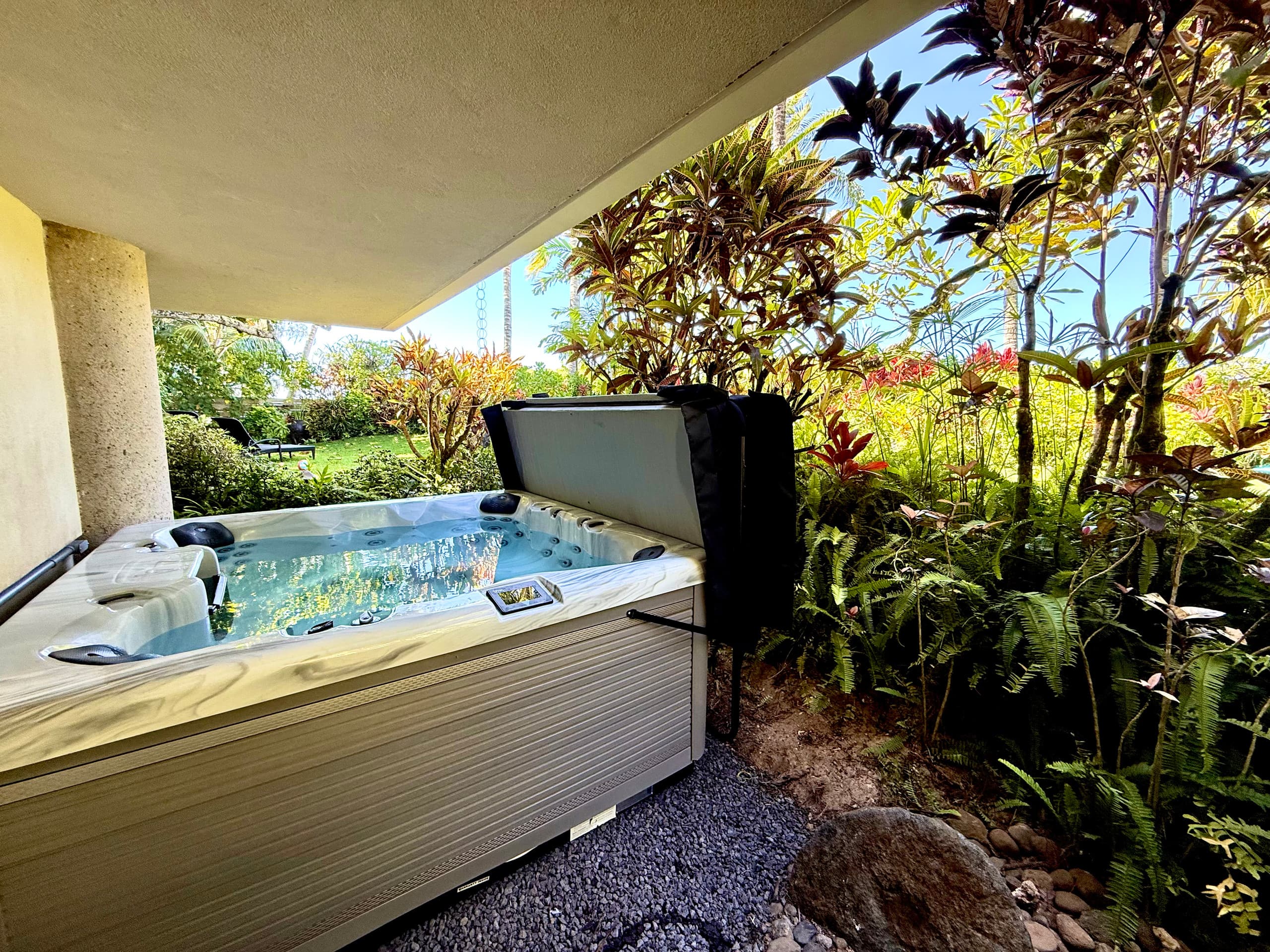 Home in Kilauea · ★4.87 · 3 bedrooms · 5 beds · 3 baths - Image 37