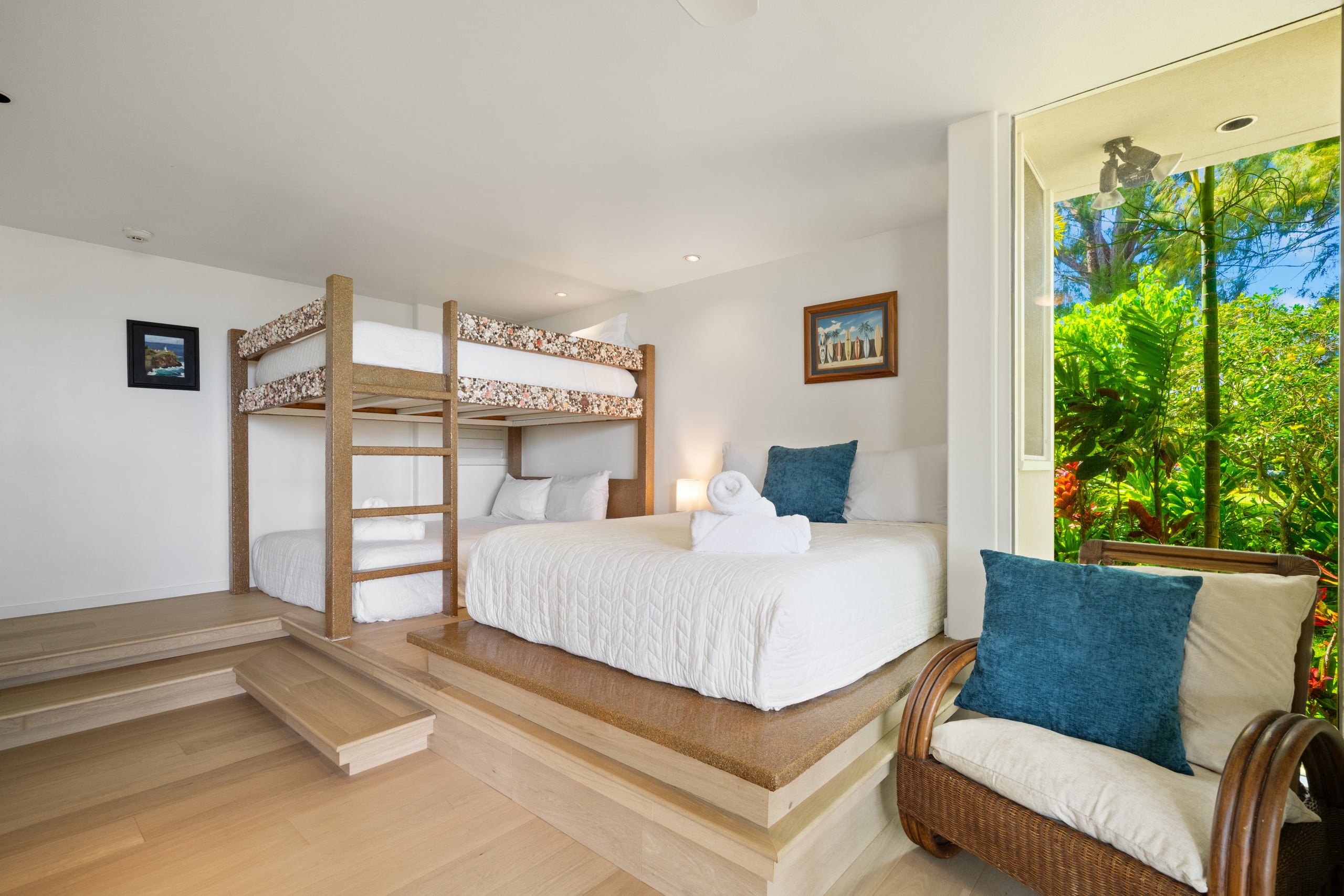 Home in Kilauea · ★4.87 · 3 bedrooms · 5 beds · 3 baths - Image 18
