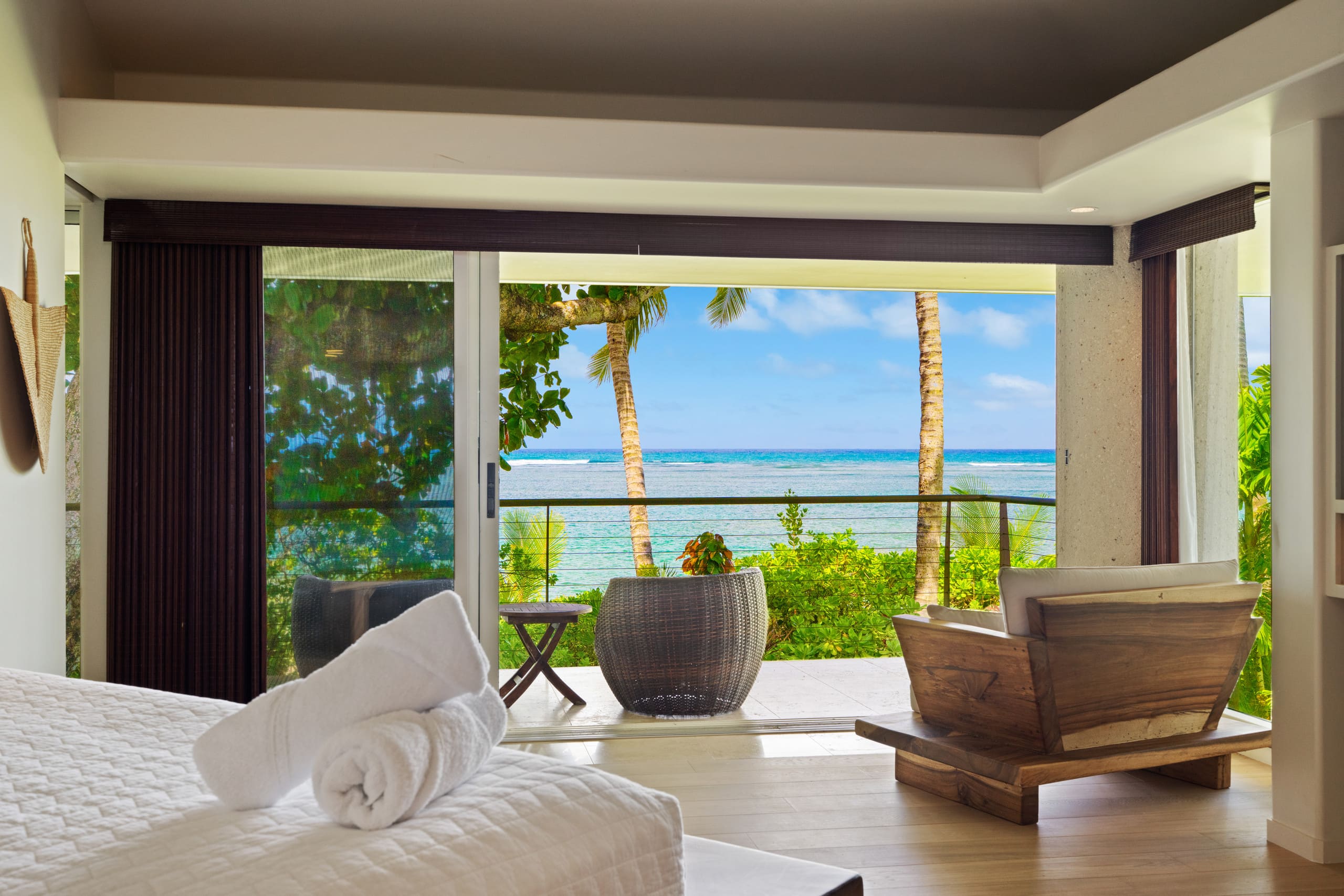 Home in Kilauea · ★4.87 · 3 bedrooms · 5 beds · 3 baths - Image 5