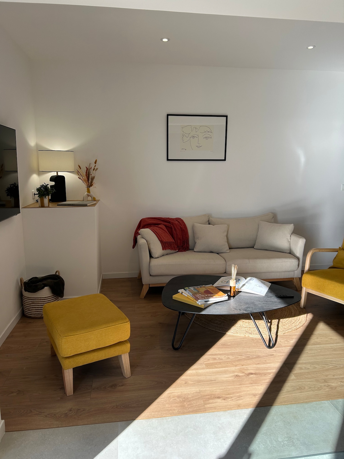 Popular Airbnb listing: Ground floor of villa with sea view and heated pool, sleeps 6 in Sari Solenzara