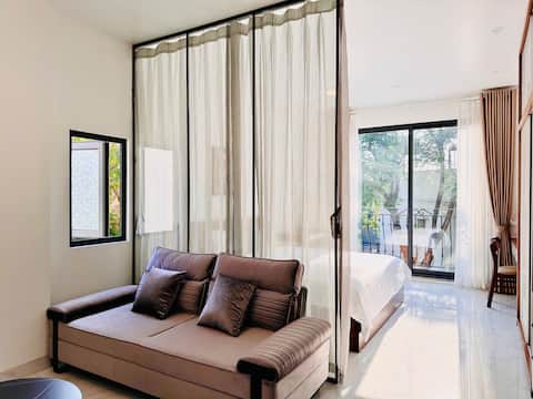 Premium 1BR Apartment/ West Lake/ Old Quarter 10"