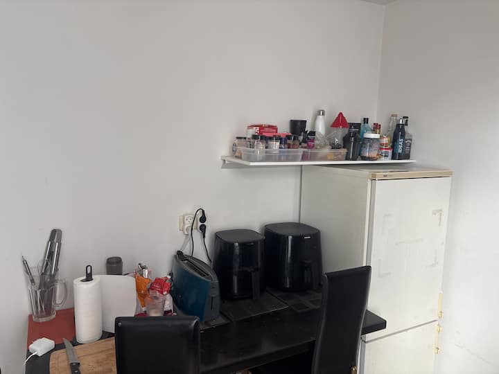 3 Double Bed Student Apartment - Brussels