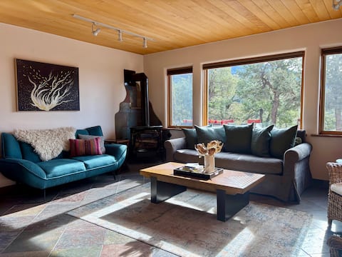 Successful Airbnb property: Stunning, Serene Retreat w/ Hot Tub & Epic Views in Colorado
