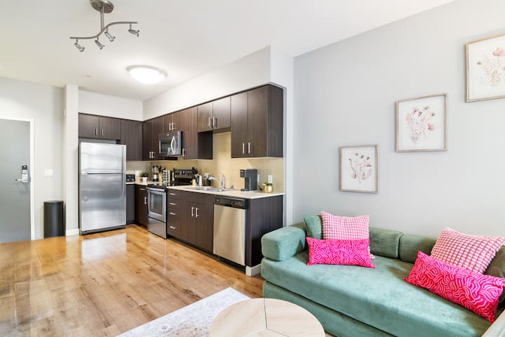 Cozy 1br Retreat•pool&parkg•near Sunset&beverlyhil - West Hollywood