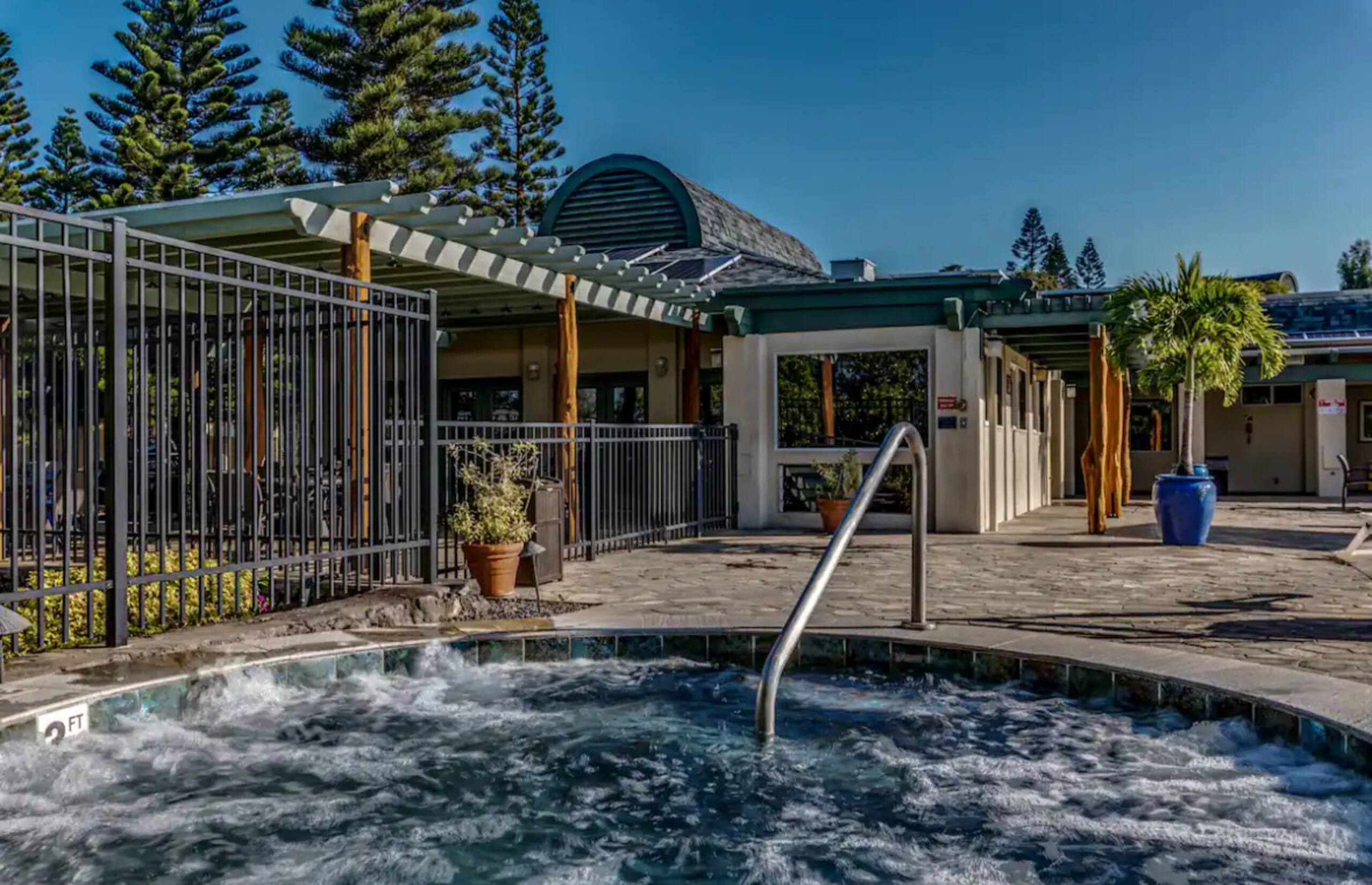 Garden condo, resort amenities! - Photo 25