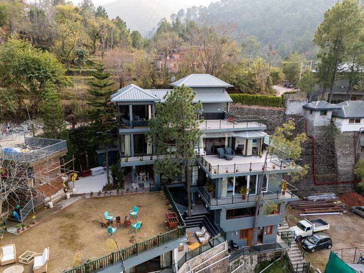 7br Luxury Villa - Chef, Valley View, Pet Friendly - Kasauli