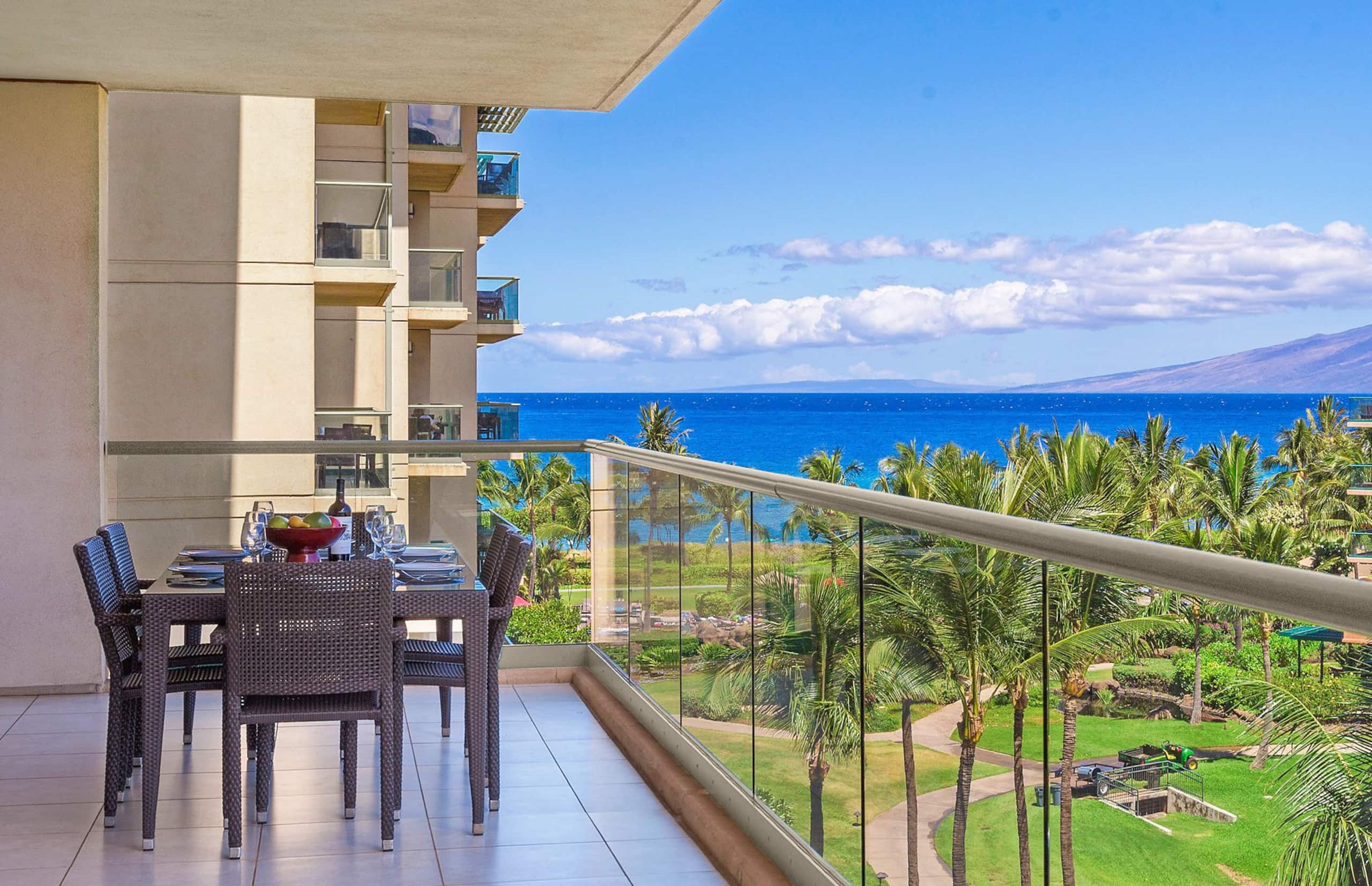 Condo in Lahaina · ★4.72 · 2 bedrooms · 3 beds · 2 baths - Image 1
