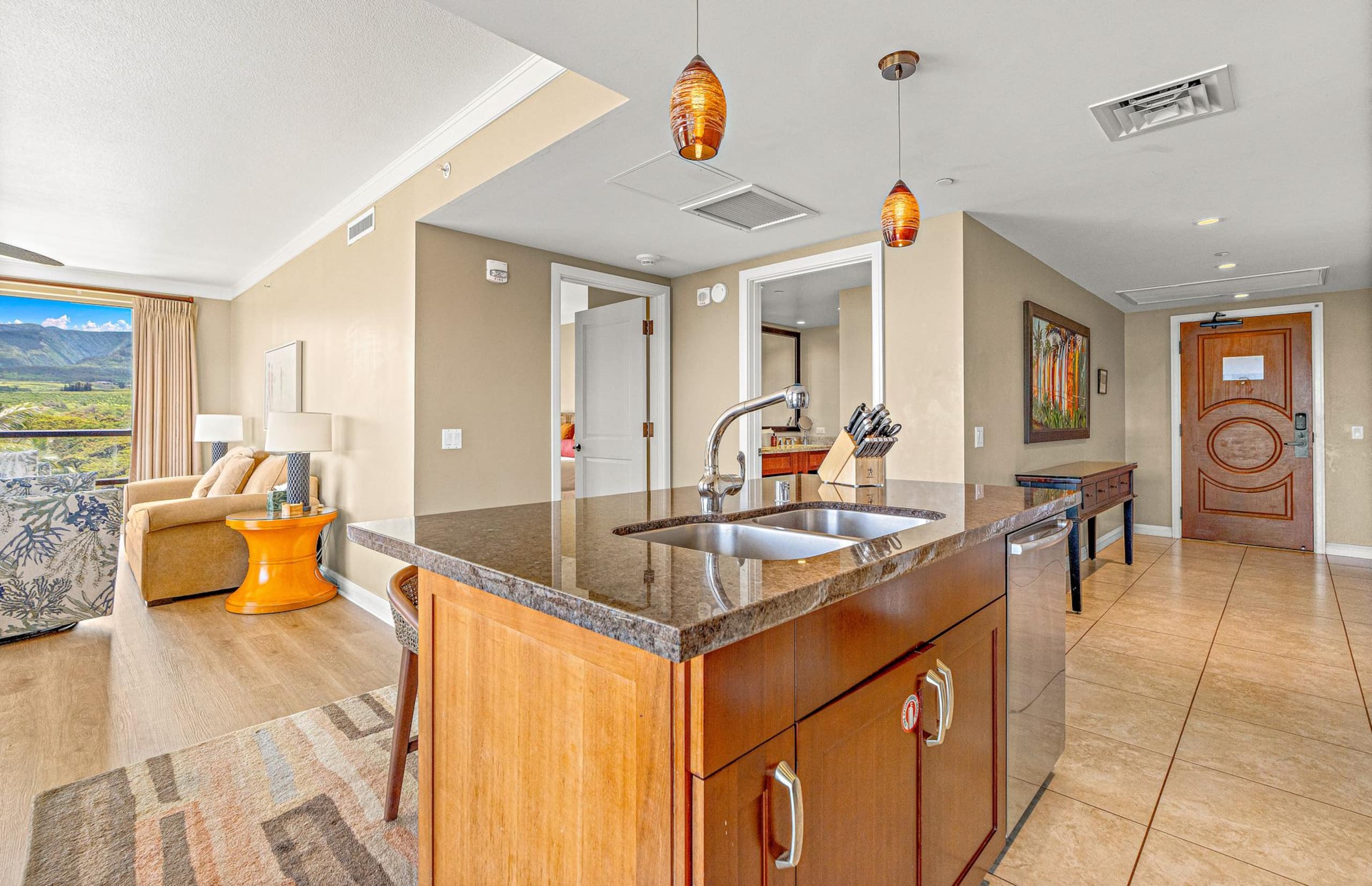 Condo in Lahaina · ★4.72 · 2 bedrooms · 3 beds · 2 baths - Image 14