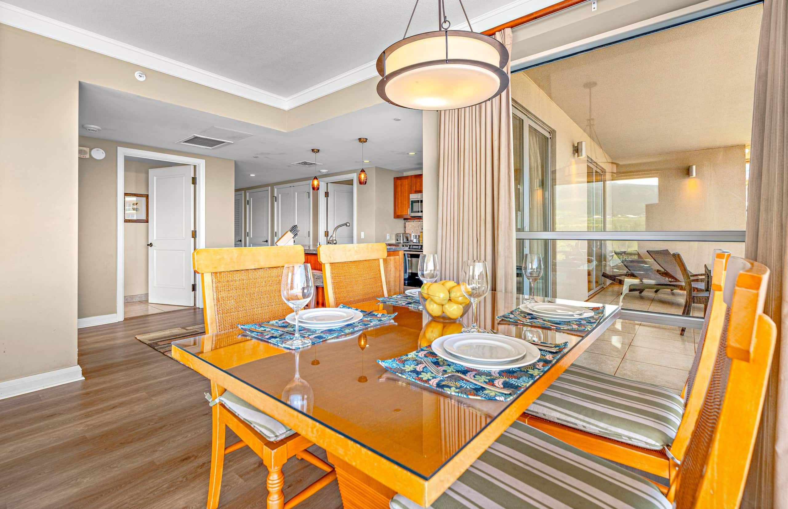 Condo in Lahaina · ★4.72 · 2 bedrooms · 3 beds · 2 baths - Image 11