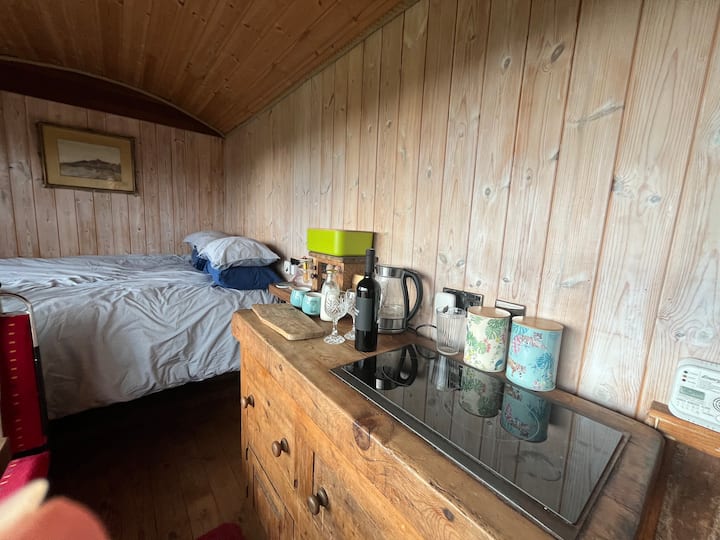 Shepherds Hut, 4wd Access - Oswestry