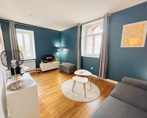 Propriété Airbnb réussie: Le Nid Bleu – Cozy studio in the heart of the city center à Jouvence