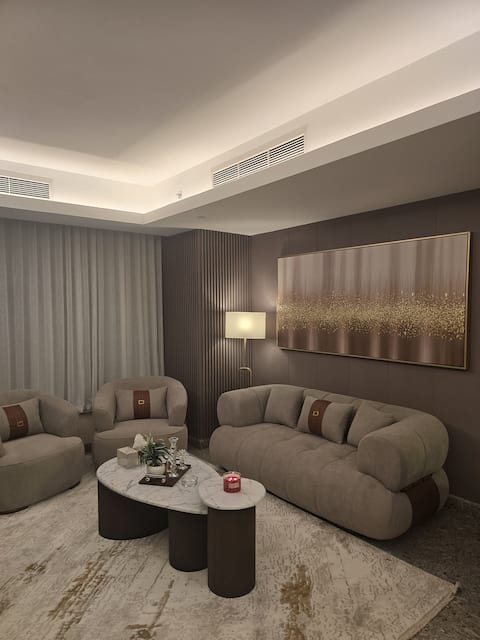 Hilton Maadi 21F Ultra Luxury Nile View Apartment!
