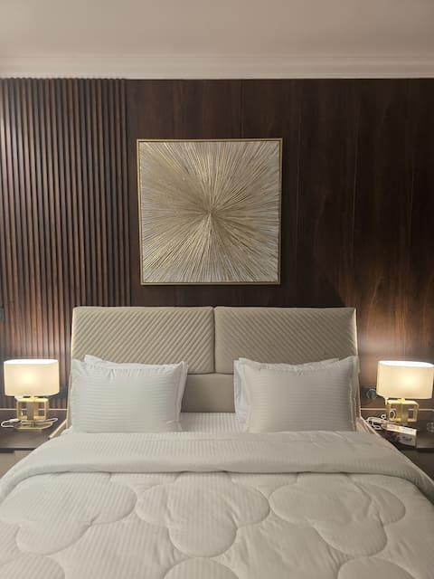 Luxury Nile View Stay – Hilton Maadi Tower