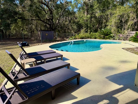 Jungle Oasis at Rose Creek- Pool & Nature Getaway