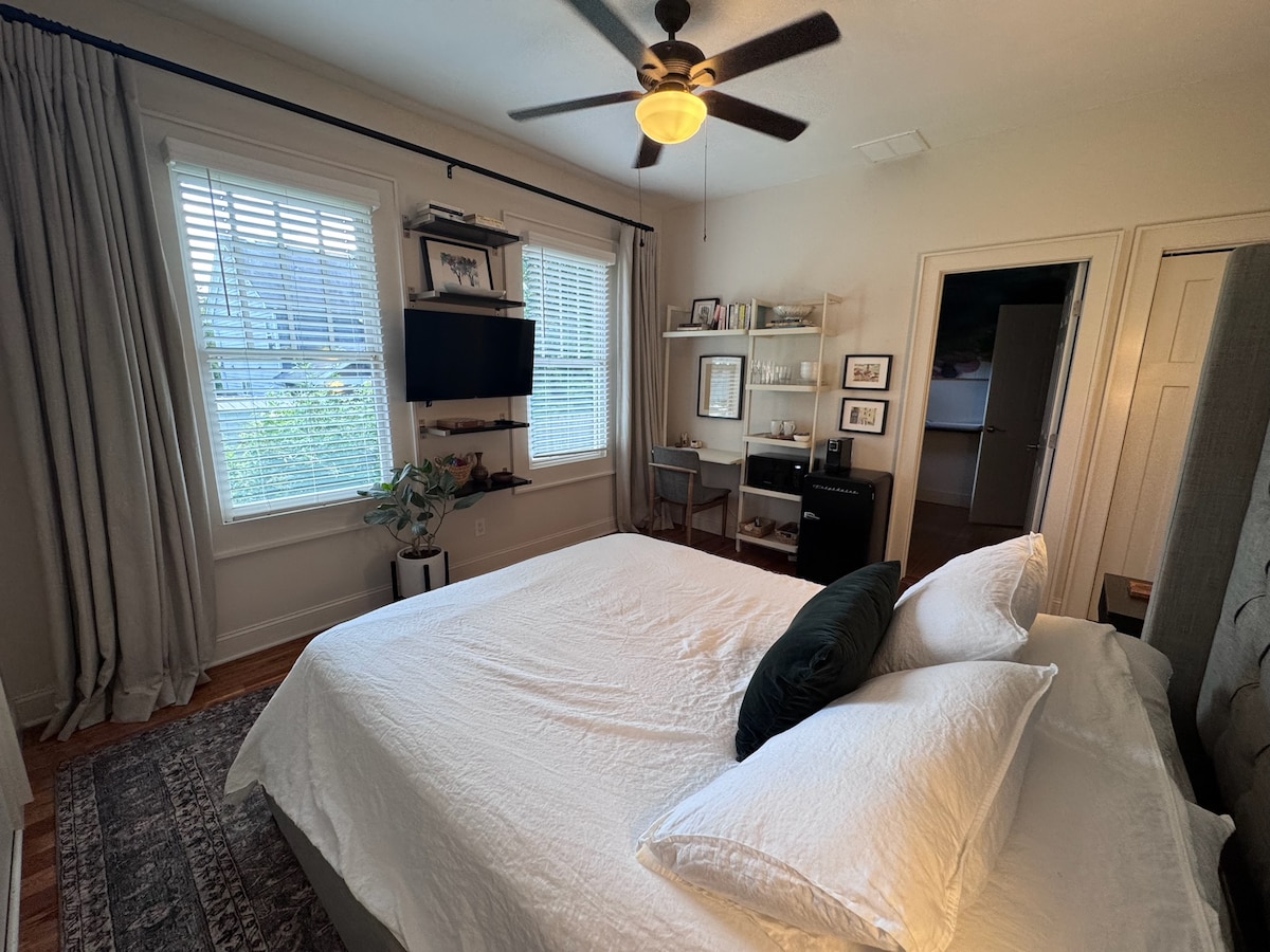 Top Airbnb: Garden Suite in Kirkwood
