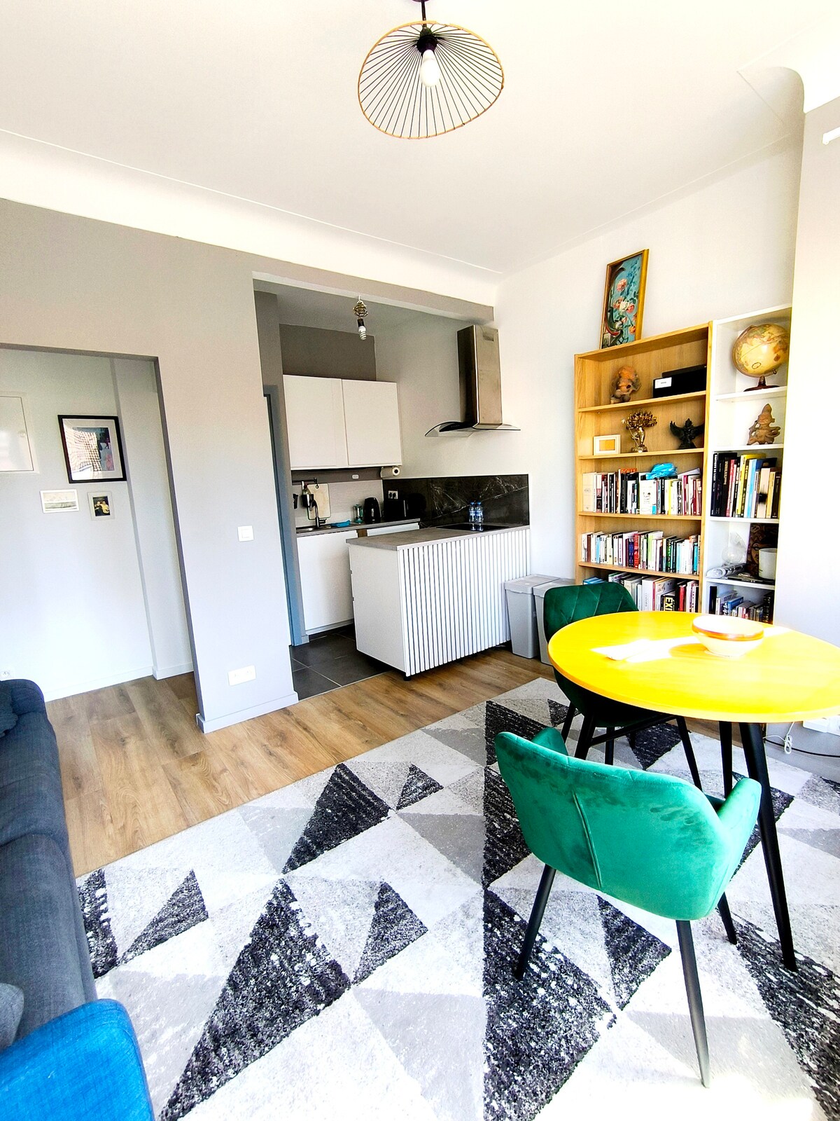 Successful Airbnb property: Manhattan in Saint Josse Ten Noode Sint Joost Ten Node