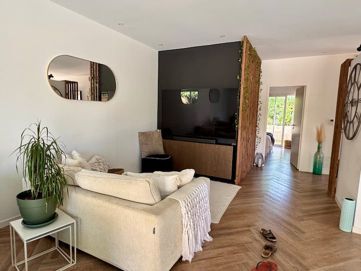 Maison Moderne Avec Piscine Et Sauna - Burdeos