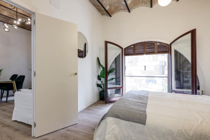 MaalTalk eSIM managed Airbnb listing 1