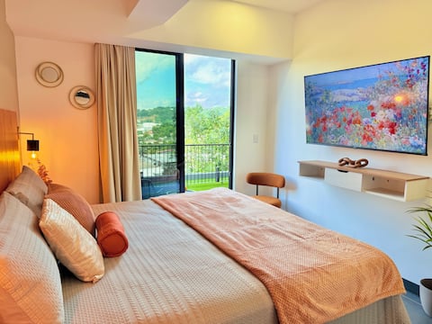 Luxury 2BR in Santa Tecla | Terrace, AC & Parking.