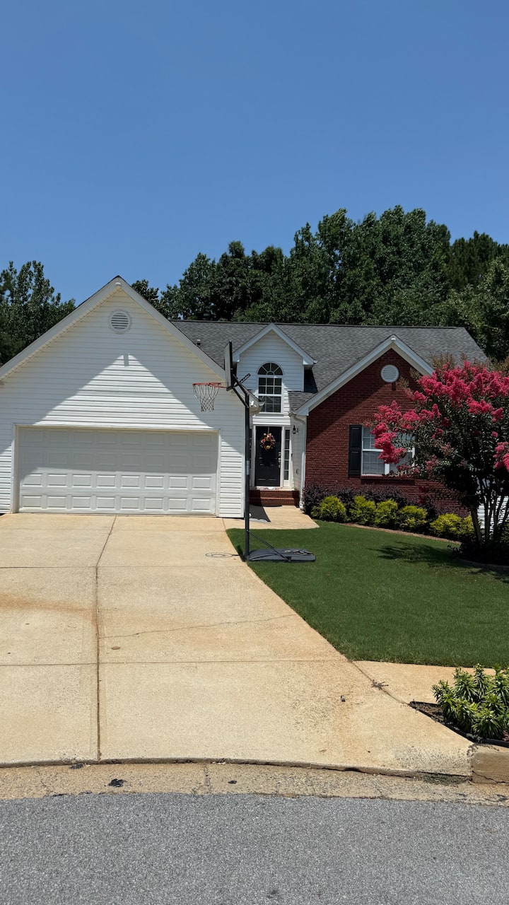 Quiet Retreat For Professionals - Buford, GA