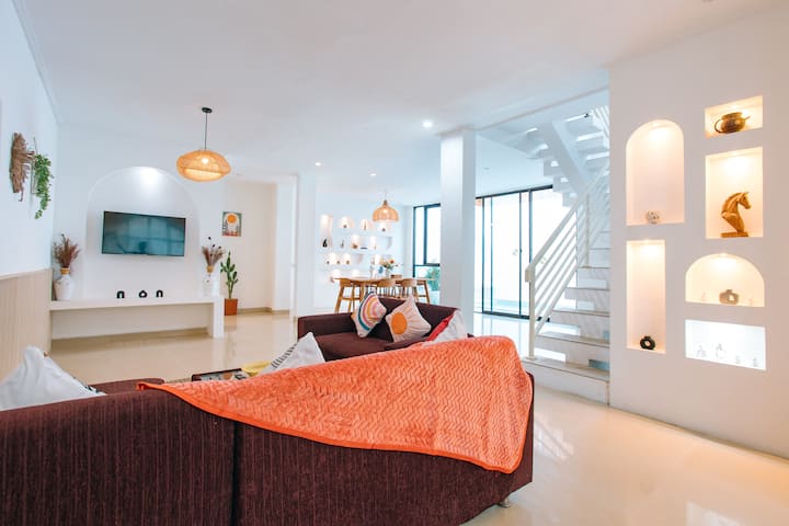 Casa Yona Central Seminyak 3 Br - Seminyak