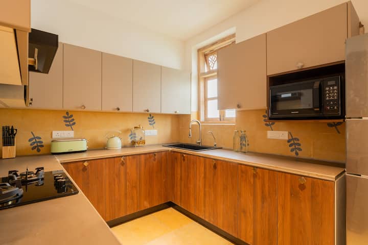 Kitchenette image 1
