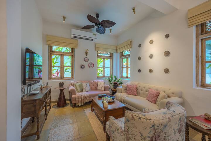 Living room 2 image 1