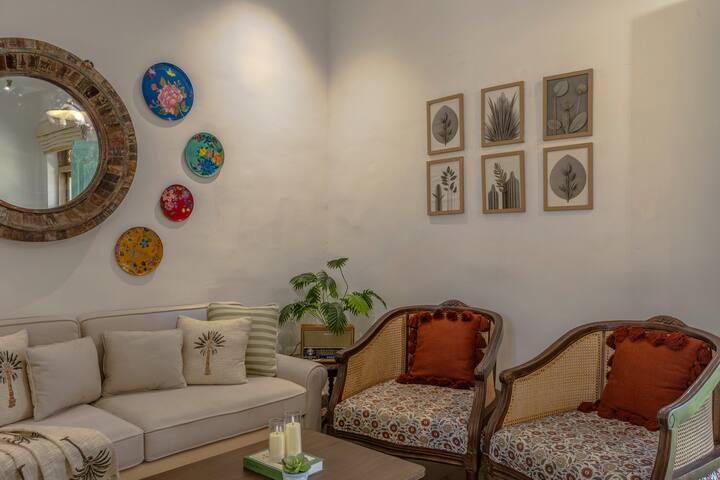 Living room 1 image 2
