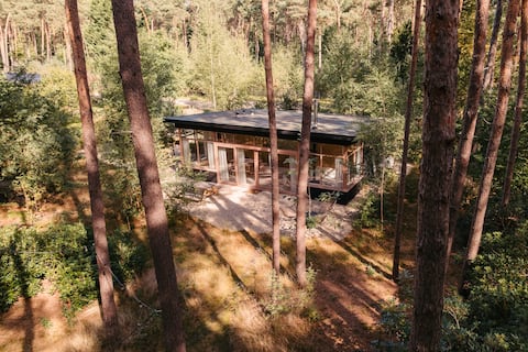 Stylish bungalow with private forest