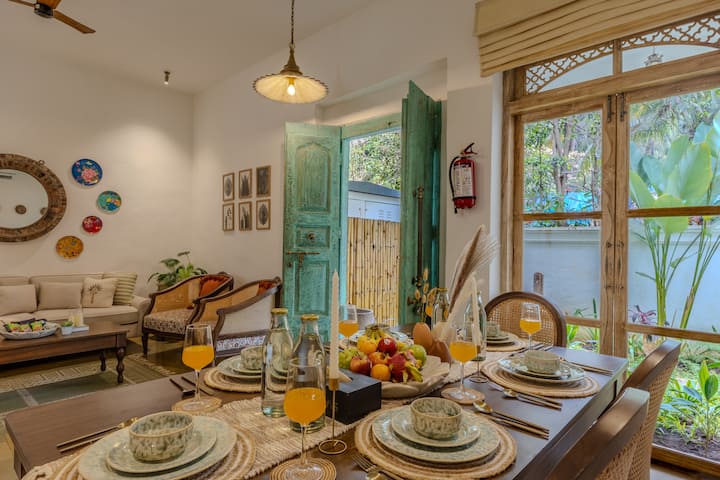 Dining area image 1