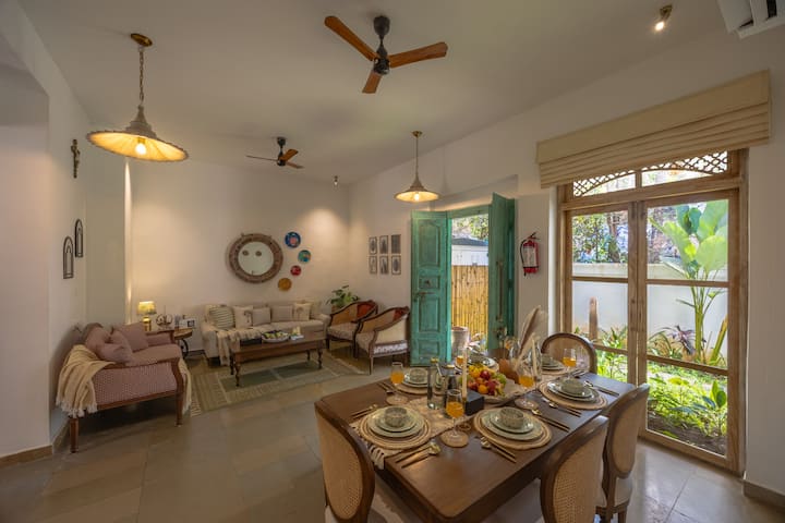 Dining area image 2