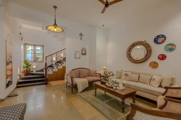Living room image 2