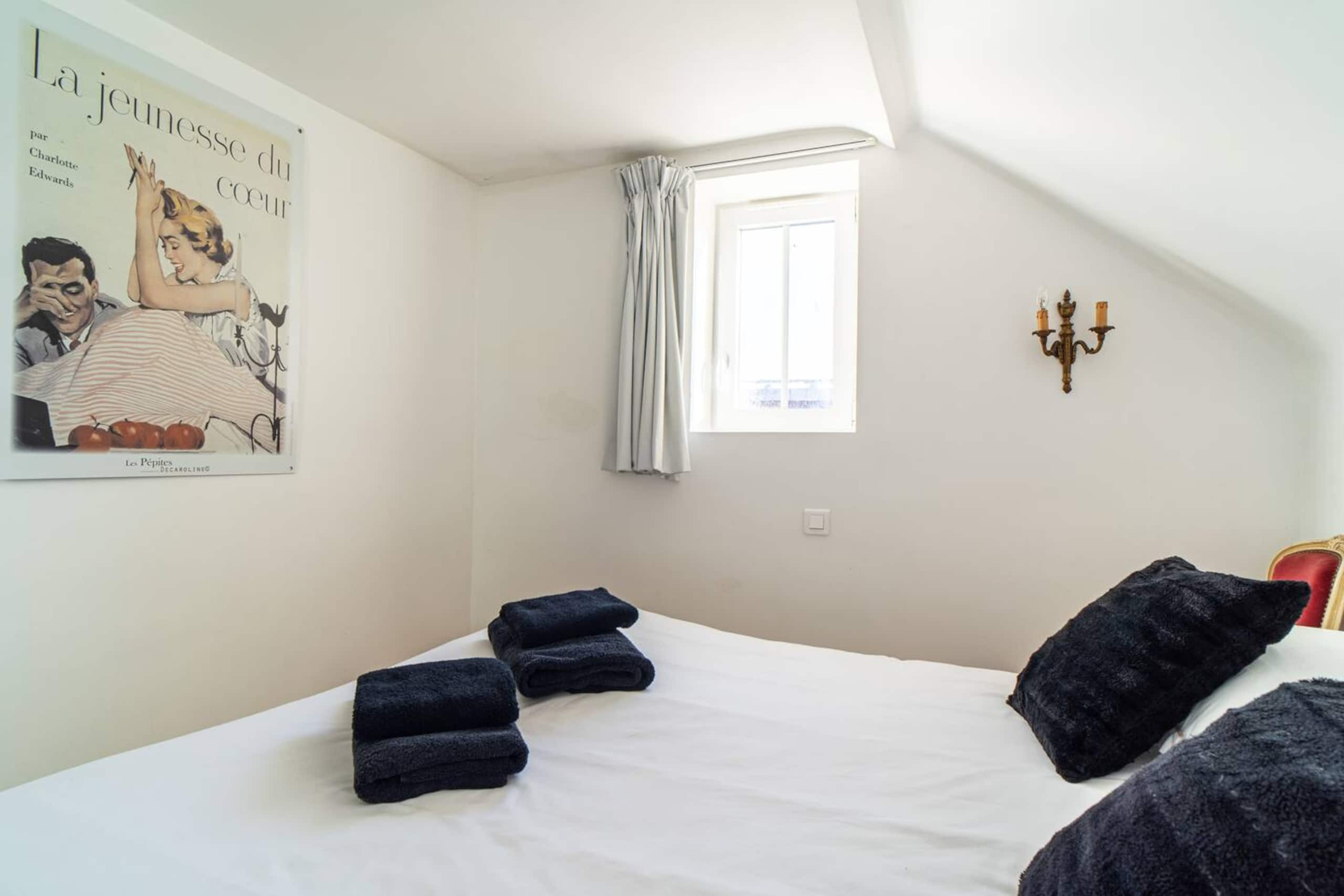 Third-floor bedroom