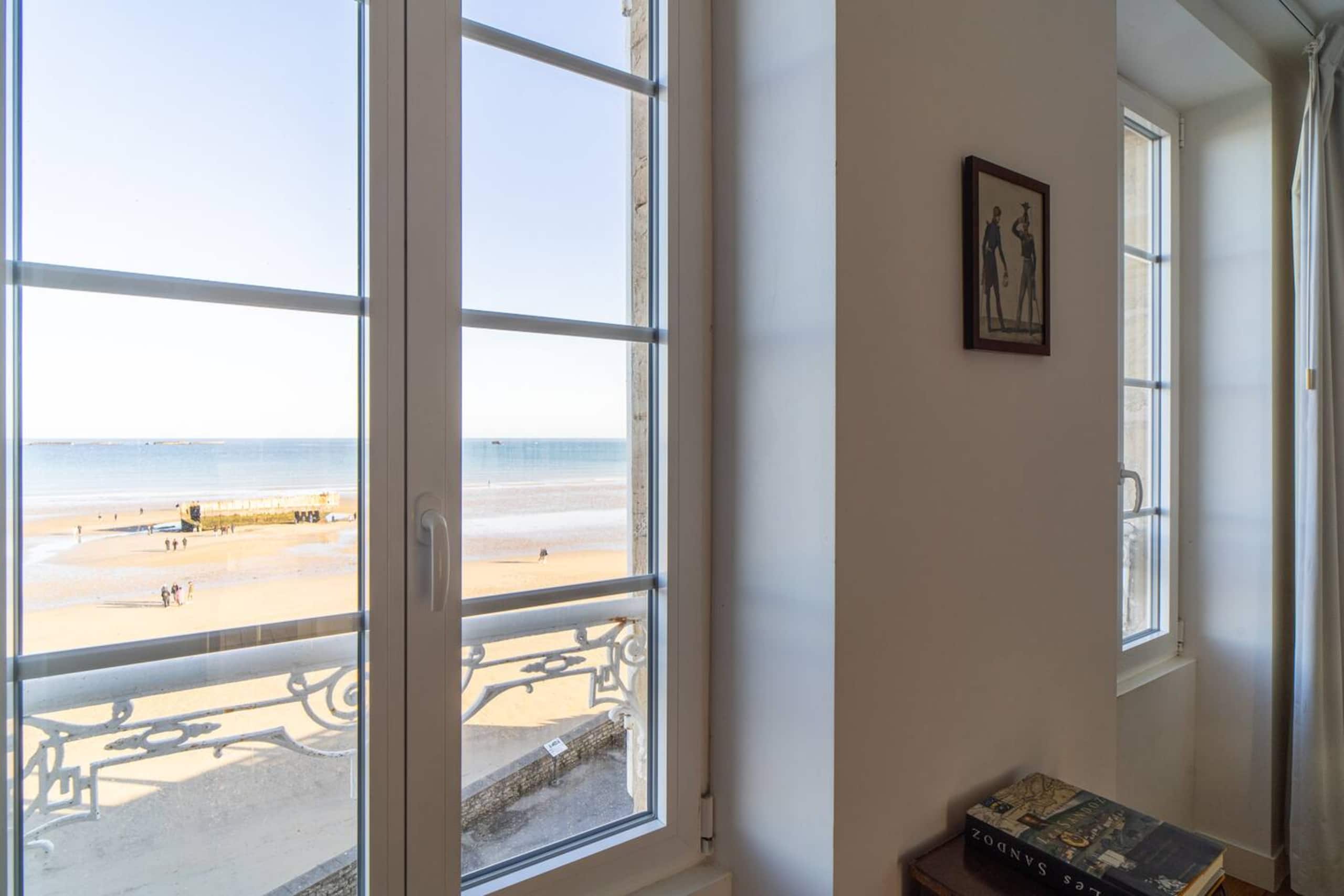 Bedroom sea view