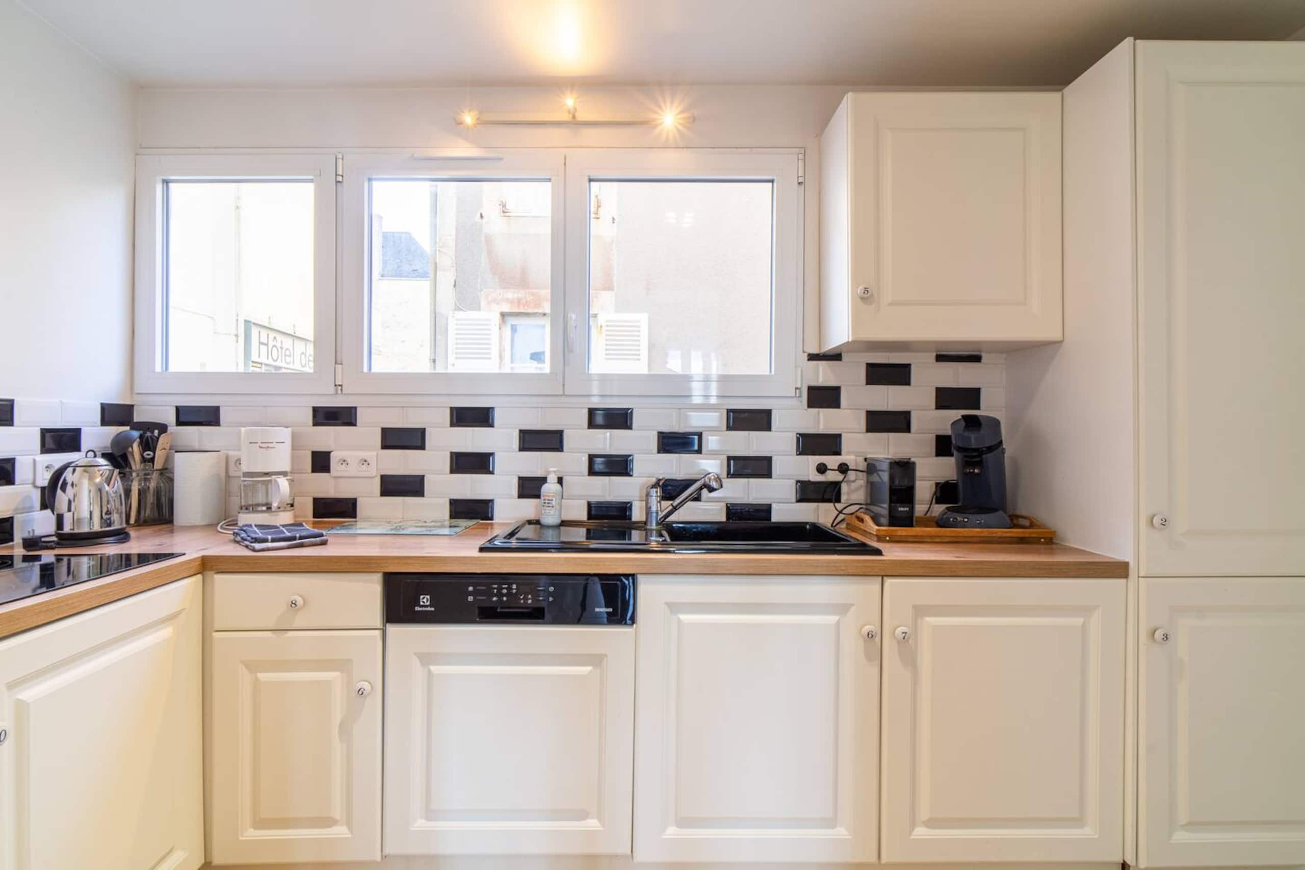 Equipped kitchen