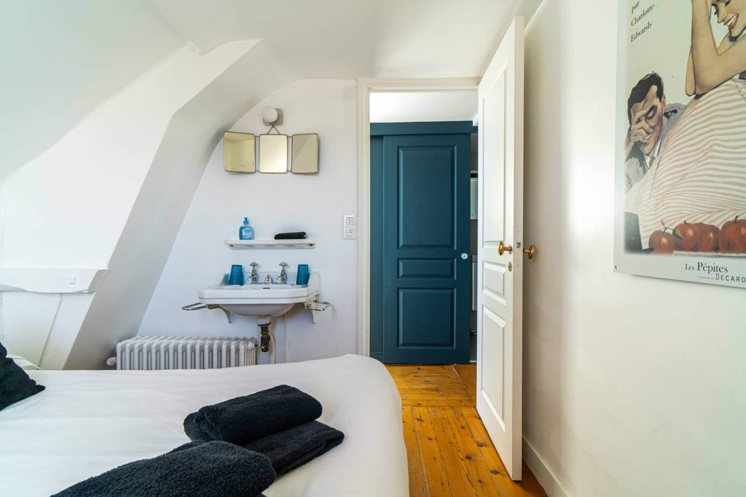 Third-floor bedroom