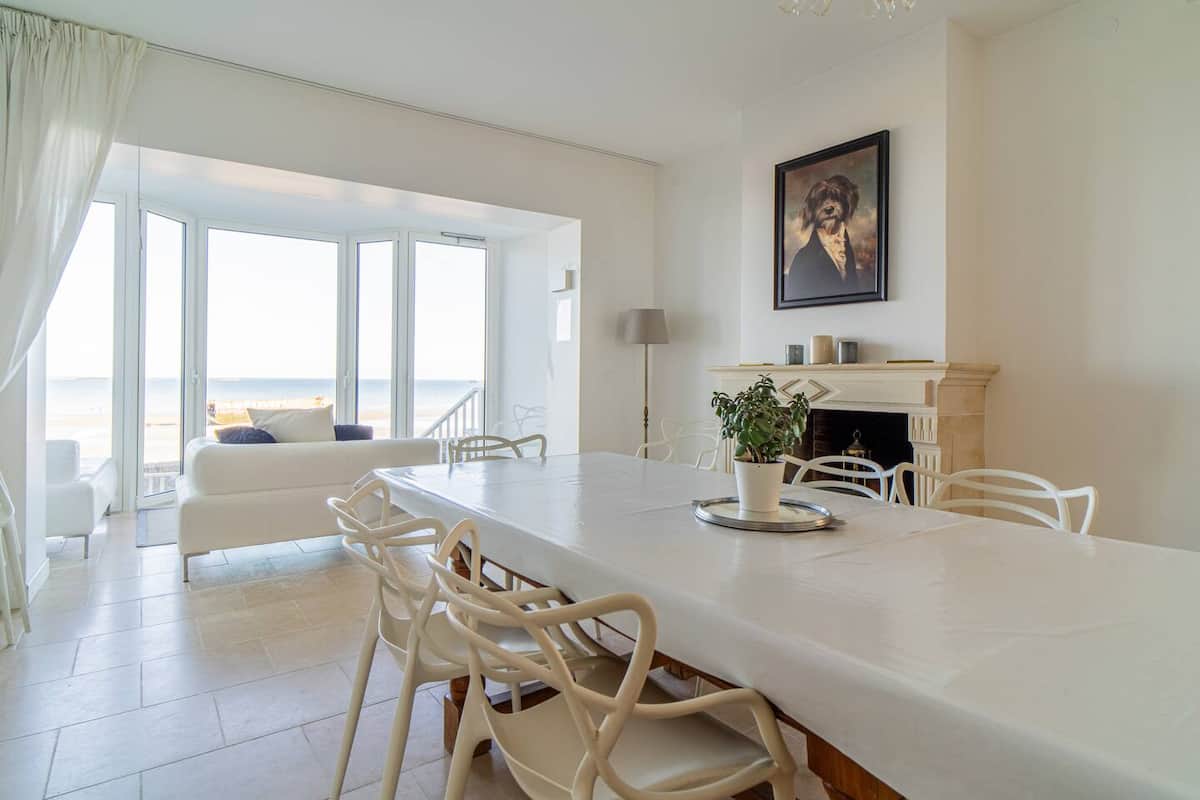 Salle à manger vue mer
