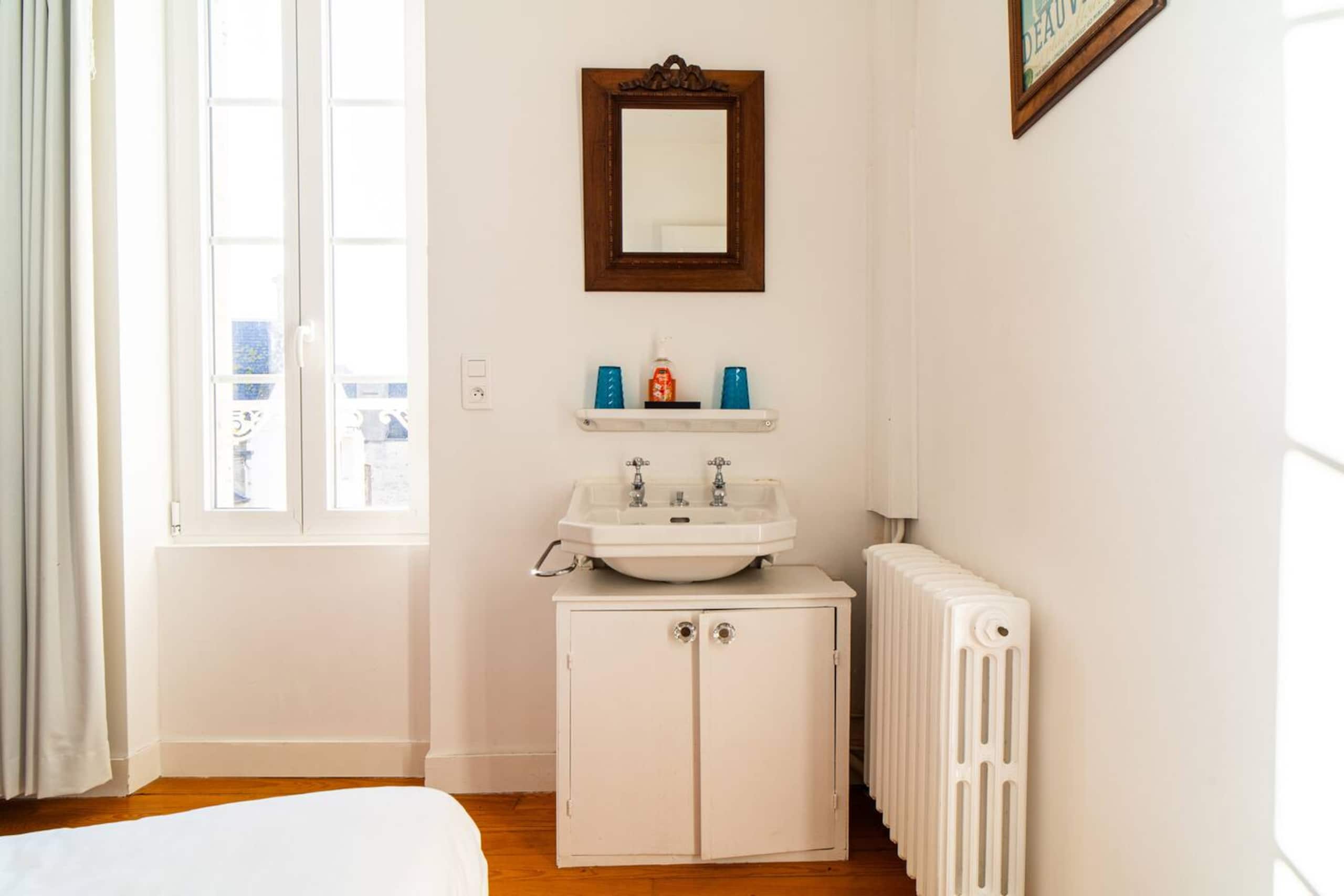 Second-floor bedroom