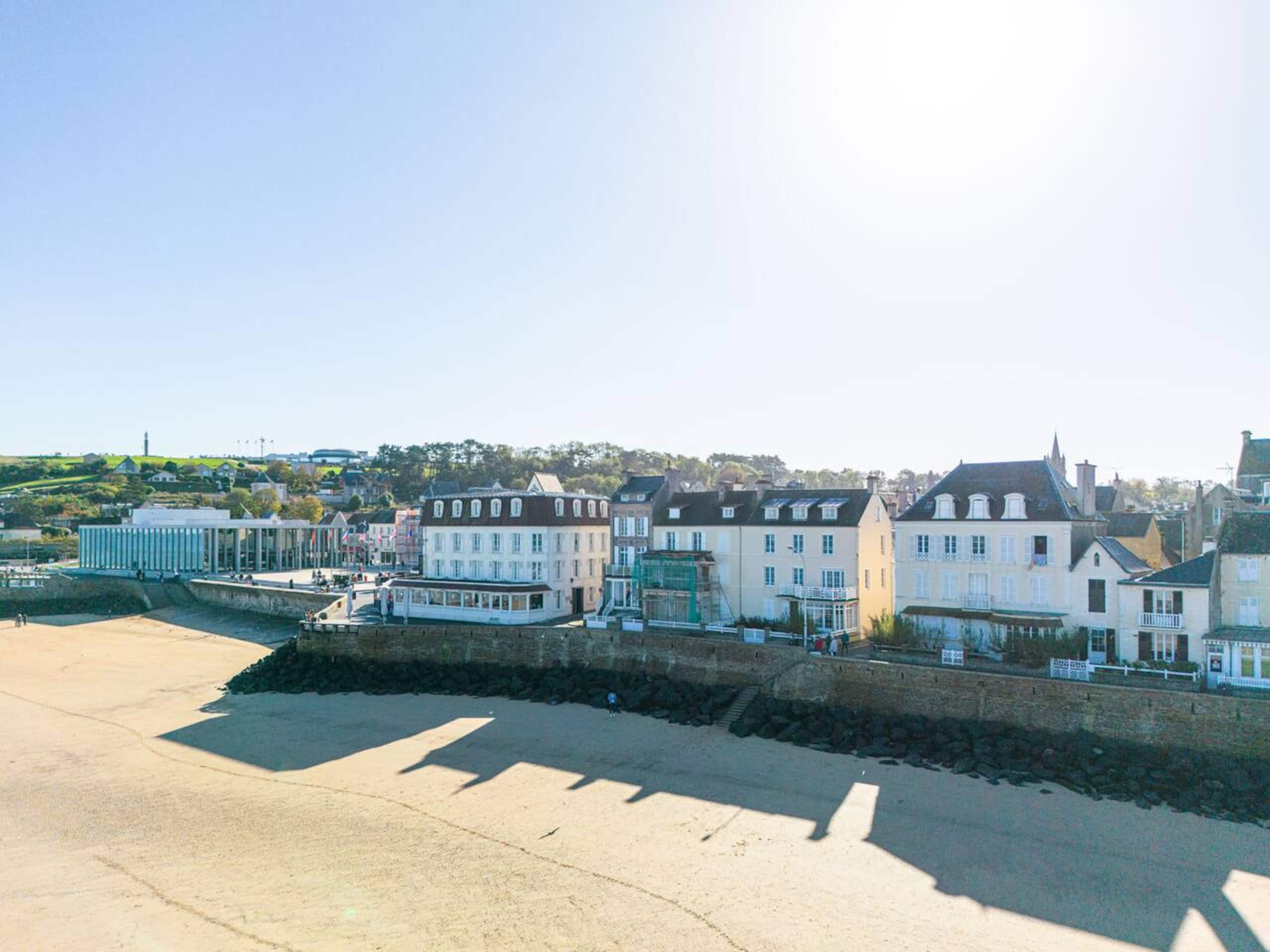 Arromanches street