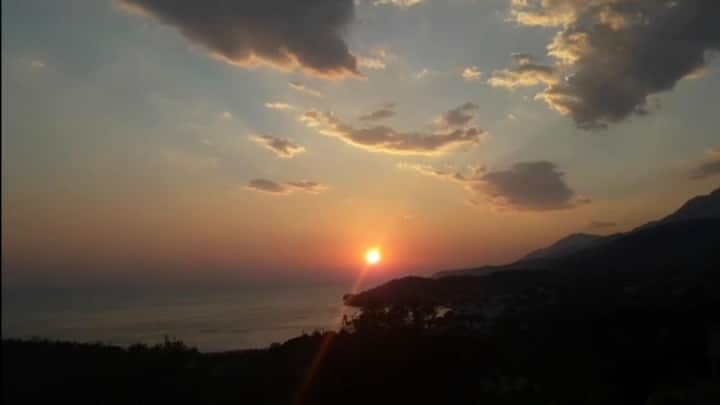 Relax & Explore Beautiful Himara - Himarë