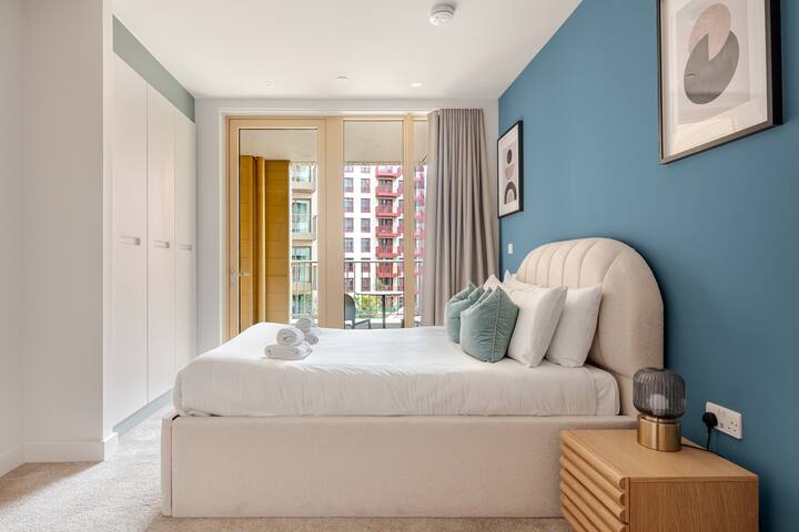 Stylish 1-Bed w/Balcony by Battersea Power Station