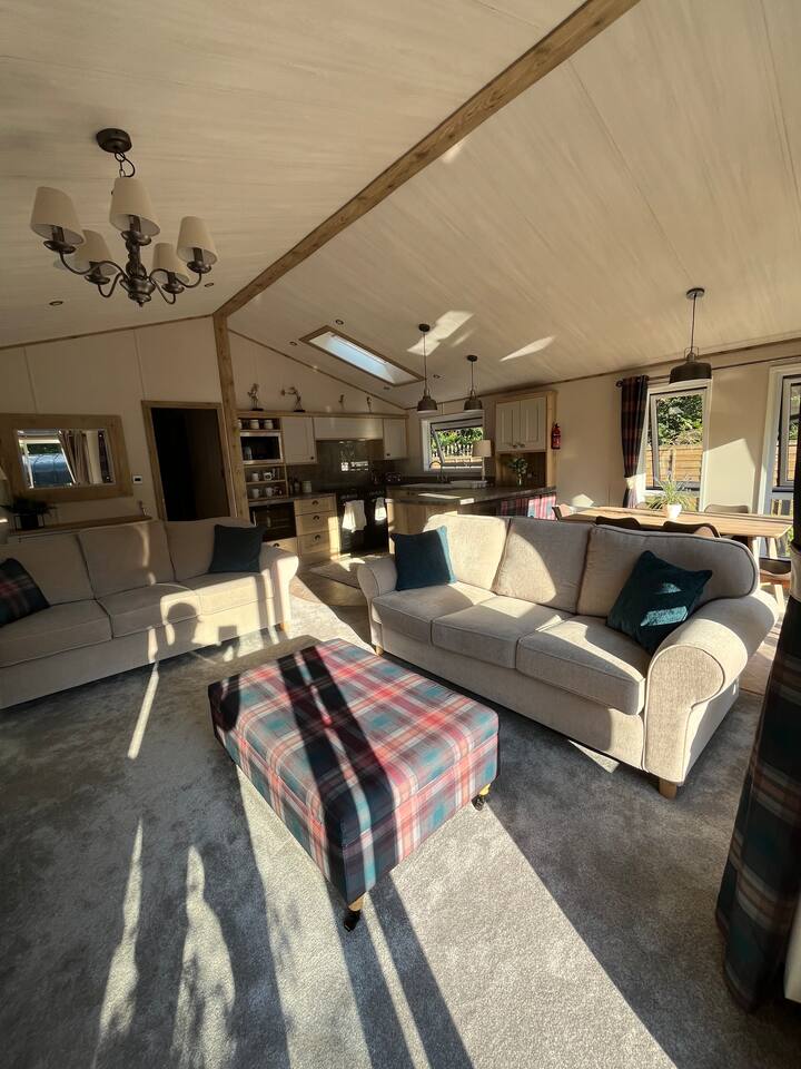 Luxurious Extra Large 3 Bedroom Lodge @Sandy Balls - Dorset