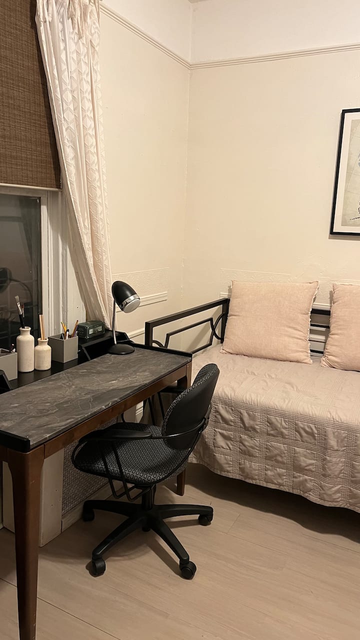 غرفة النوم 2