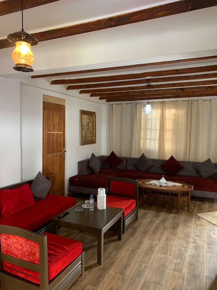 Villa Avec Piscine Luxe Ain Turk - وهران