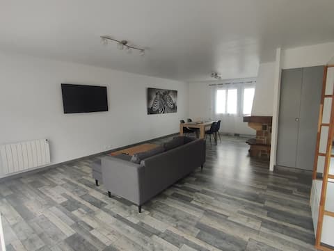 Top Airbnb: Apartment with terrace and sea view à Petit Caux