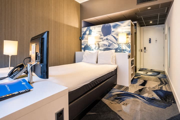 Modern Room Ideal For Wellness And Adventure Trips - Sittard