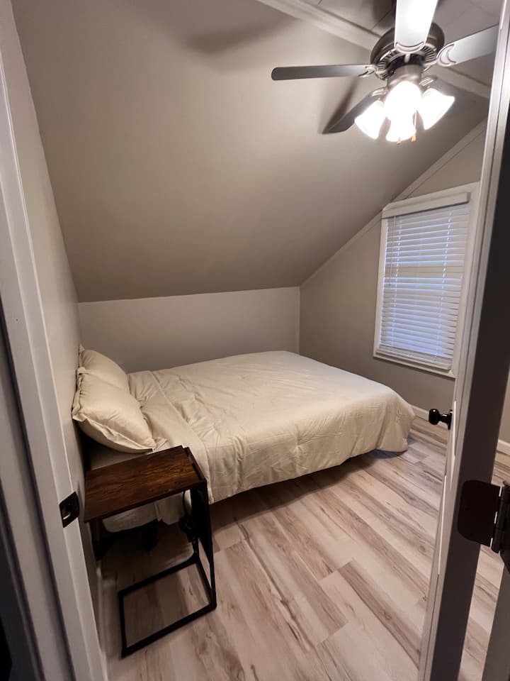 غرفة النوم 2